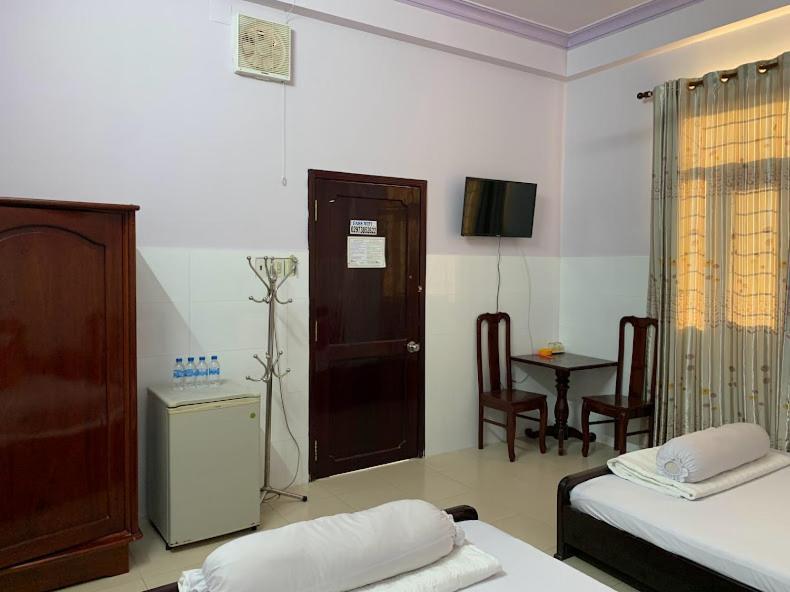 Khach San Tu Anh Hotel Ha Tien Exterior photo